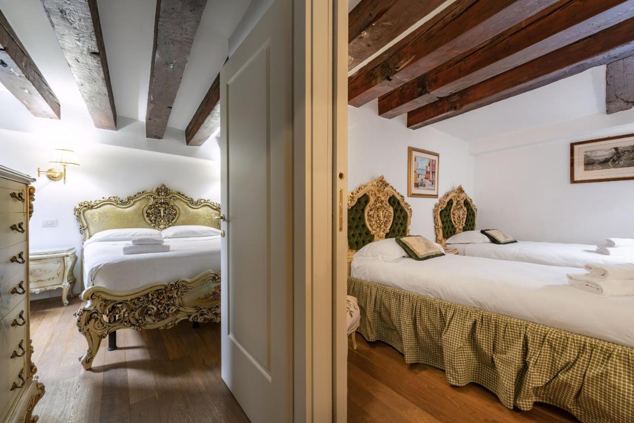 Gondola Luxury - Campo Santi Filippo e Giacomo Venedig Eksteriør billede