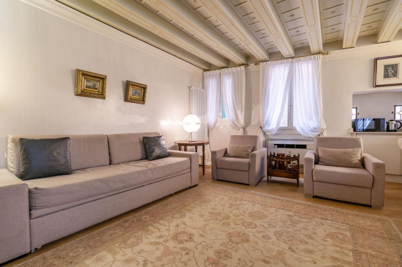 Gondola Luxury - Campo Santi Filippo e Giacomo Venedig Eksteriør billede