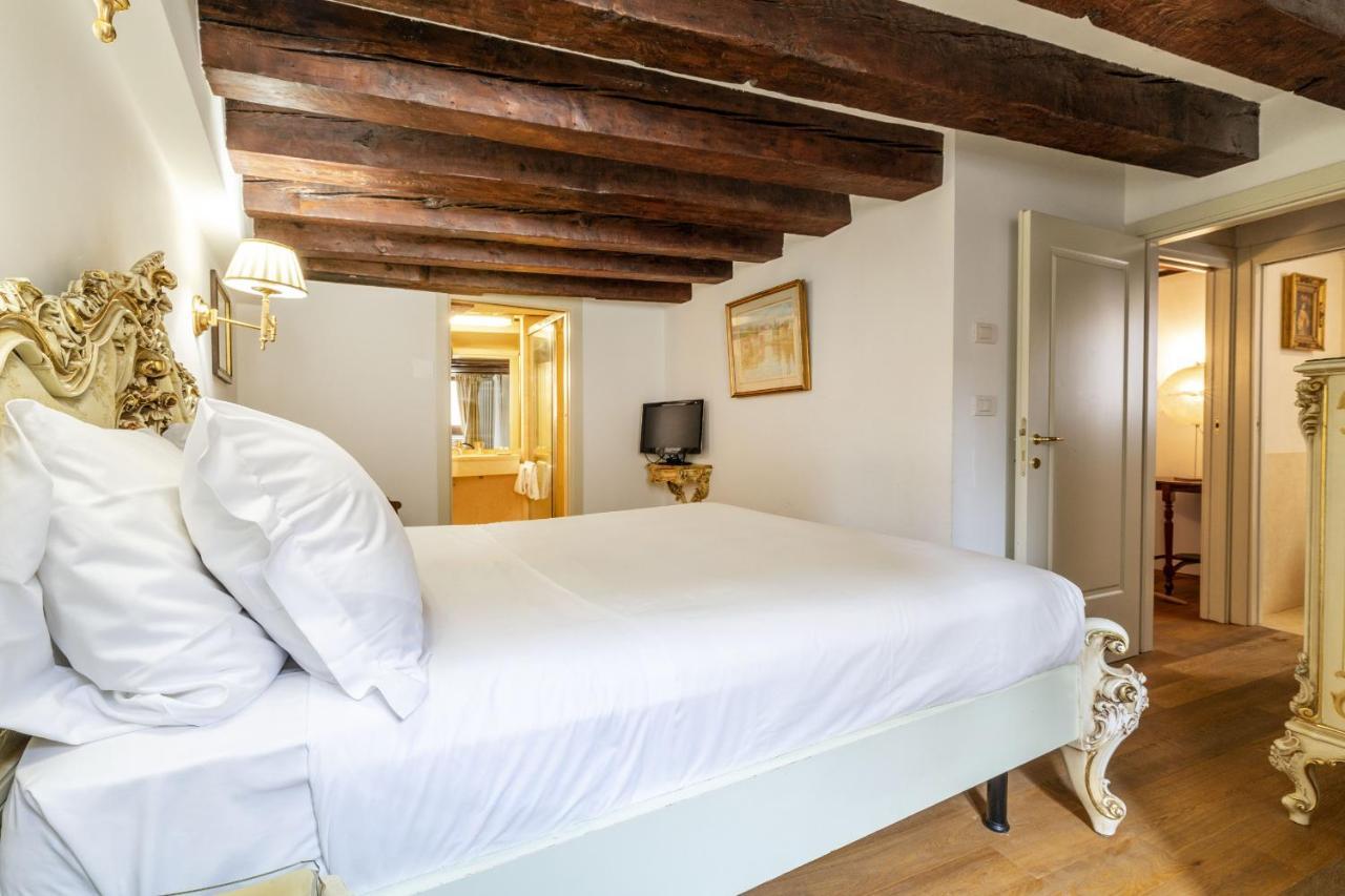 Gondola Luxury - Campo Santi Filippo e Giacomo Venedig Eksteriør billede