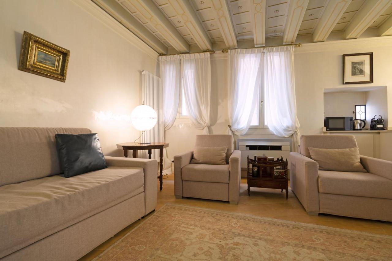 Gondola Luxury - Campo Santi Filippo e Giacomo Venedig Eksteriør billede